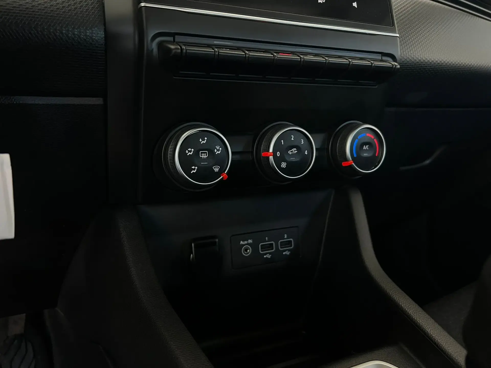 Renault Clio 1.0 TCe Zen Bi-Fuel 8