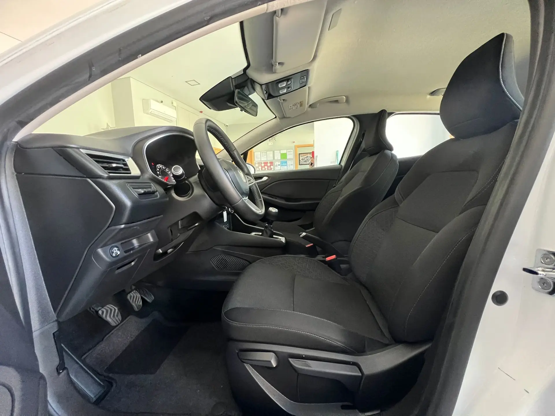 Renault Clio 1.0 TCe Zen Bi-Fuel 16