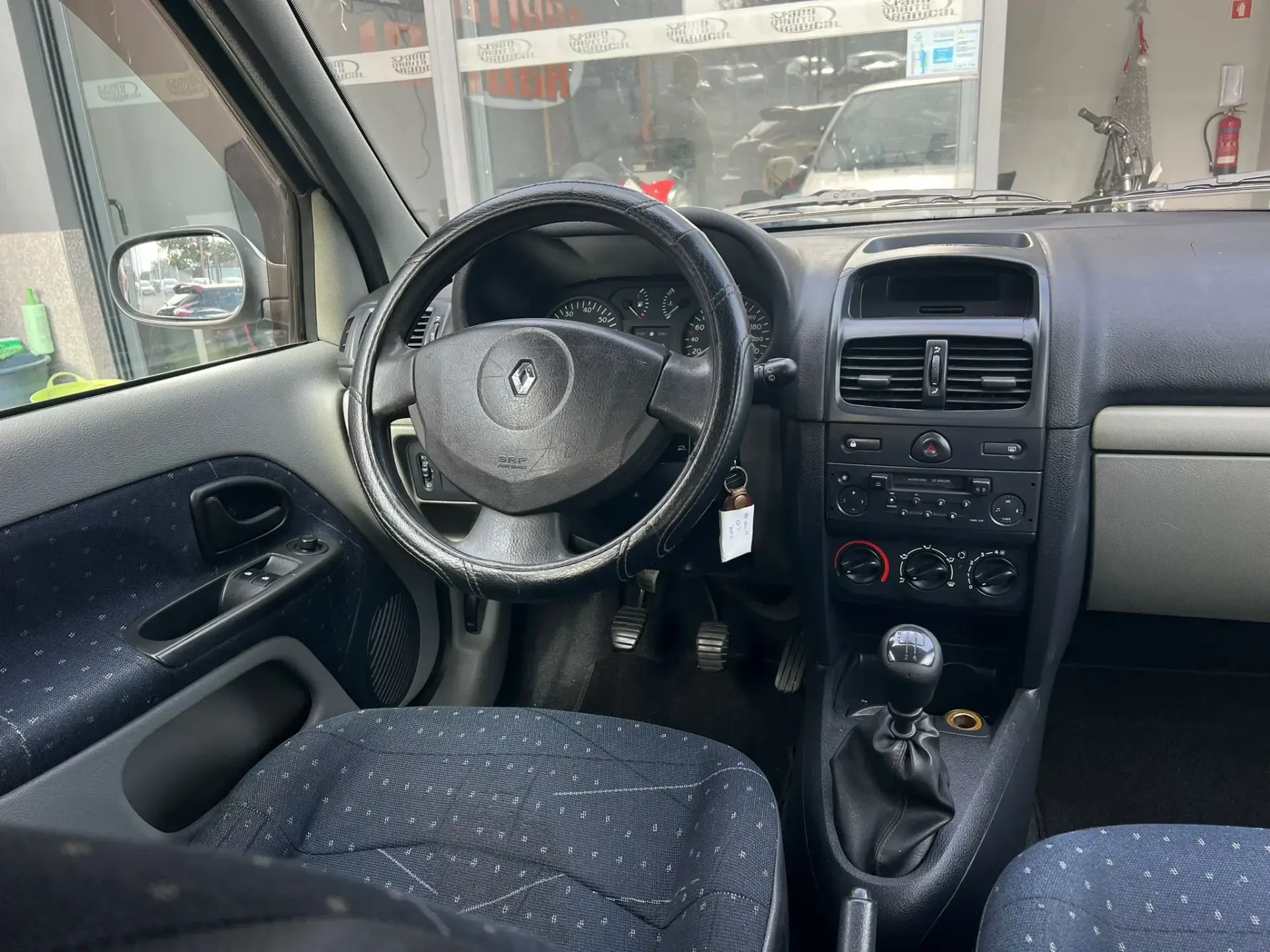 Renault Clio 1.2 16V Best Years 6