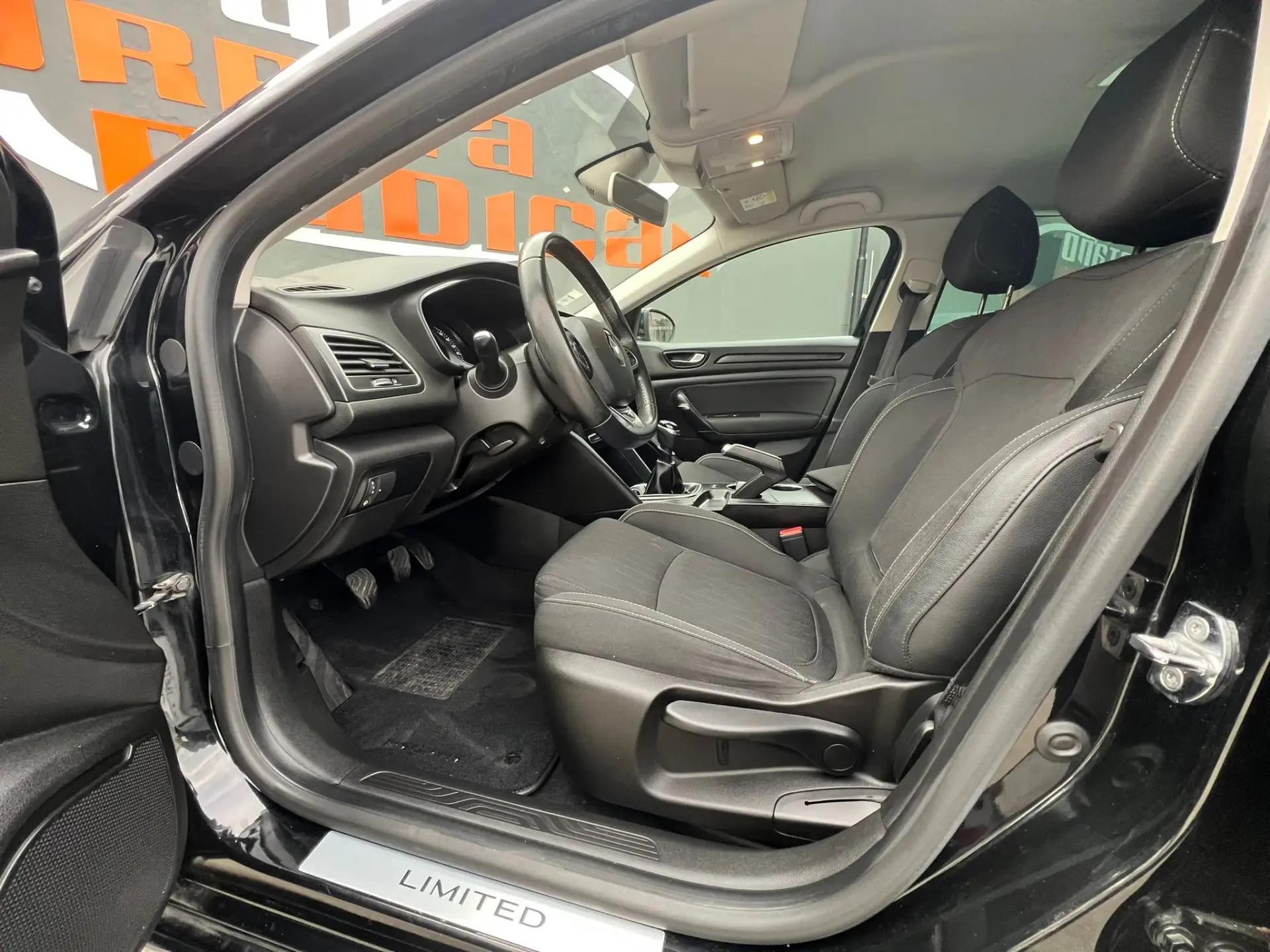 Renault Mégane Sport Tourer 1.5 Blue dCi Limited 15