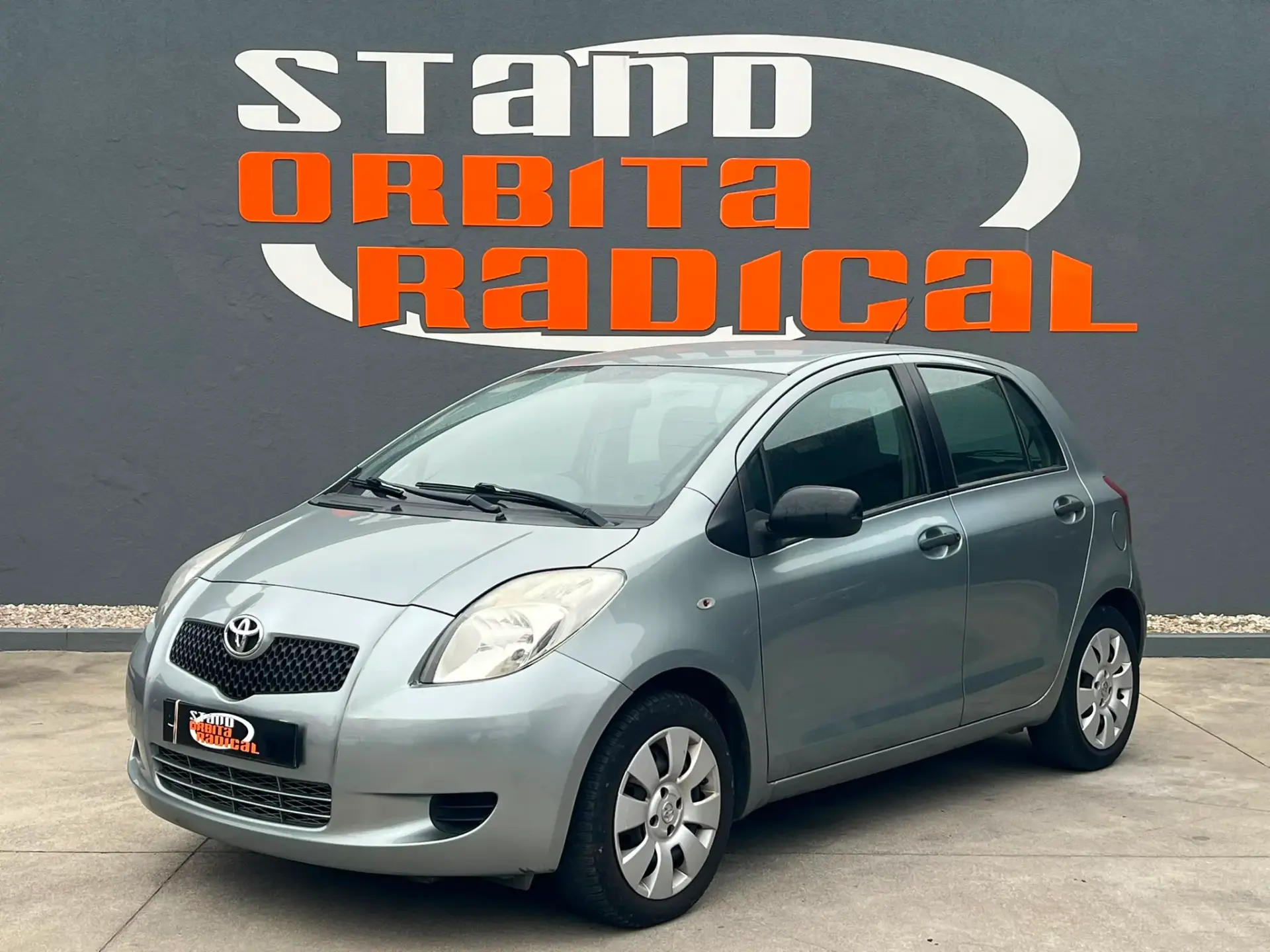 Toyota Yaris 1.0 VVT-i AC 1