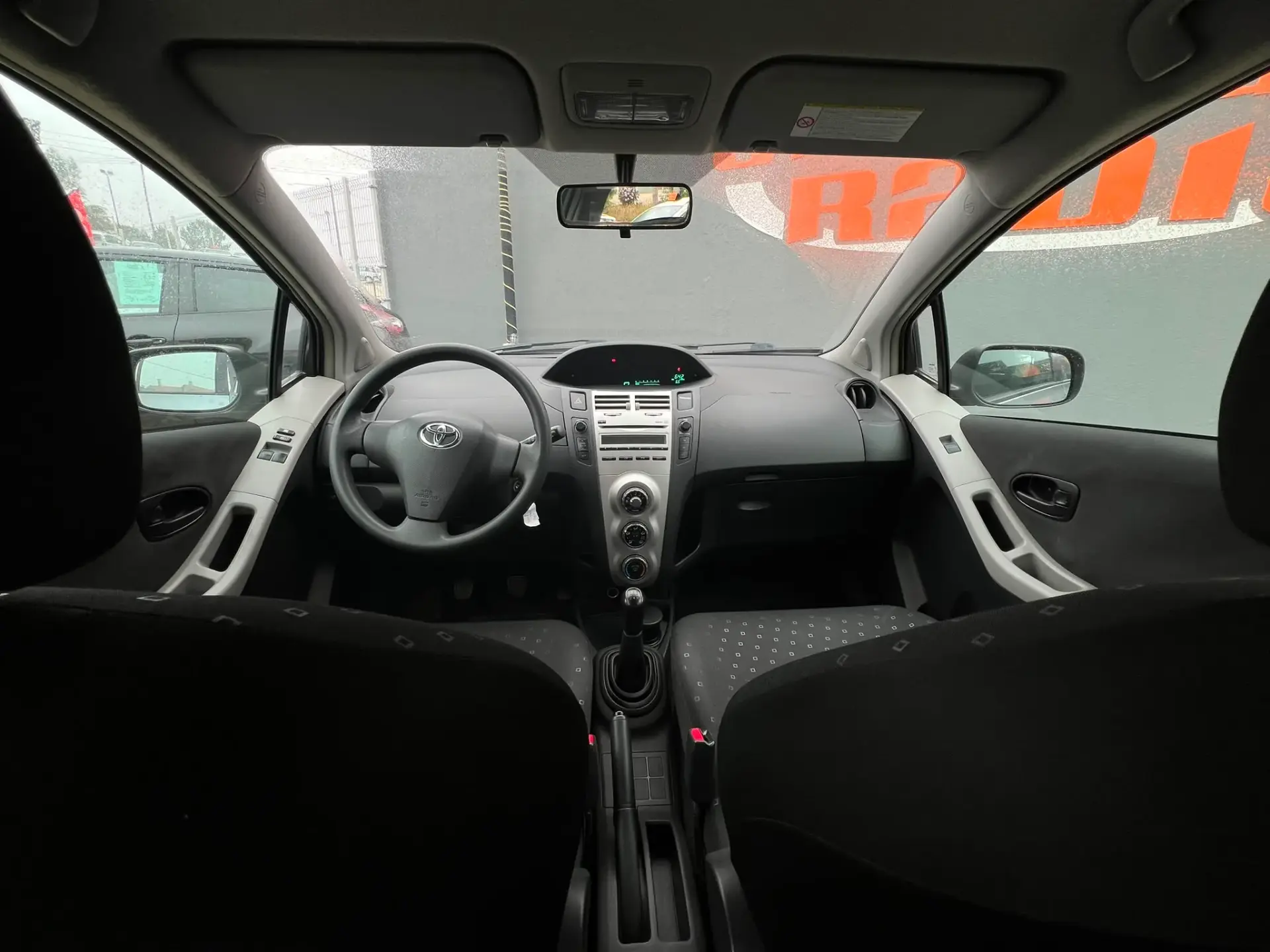 Toyota Yaris 1.0 VVT-i AC 16