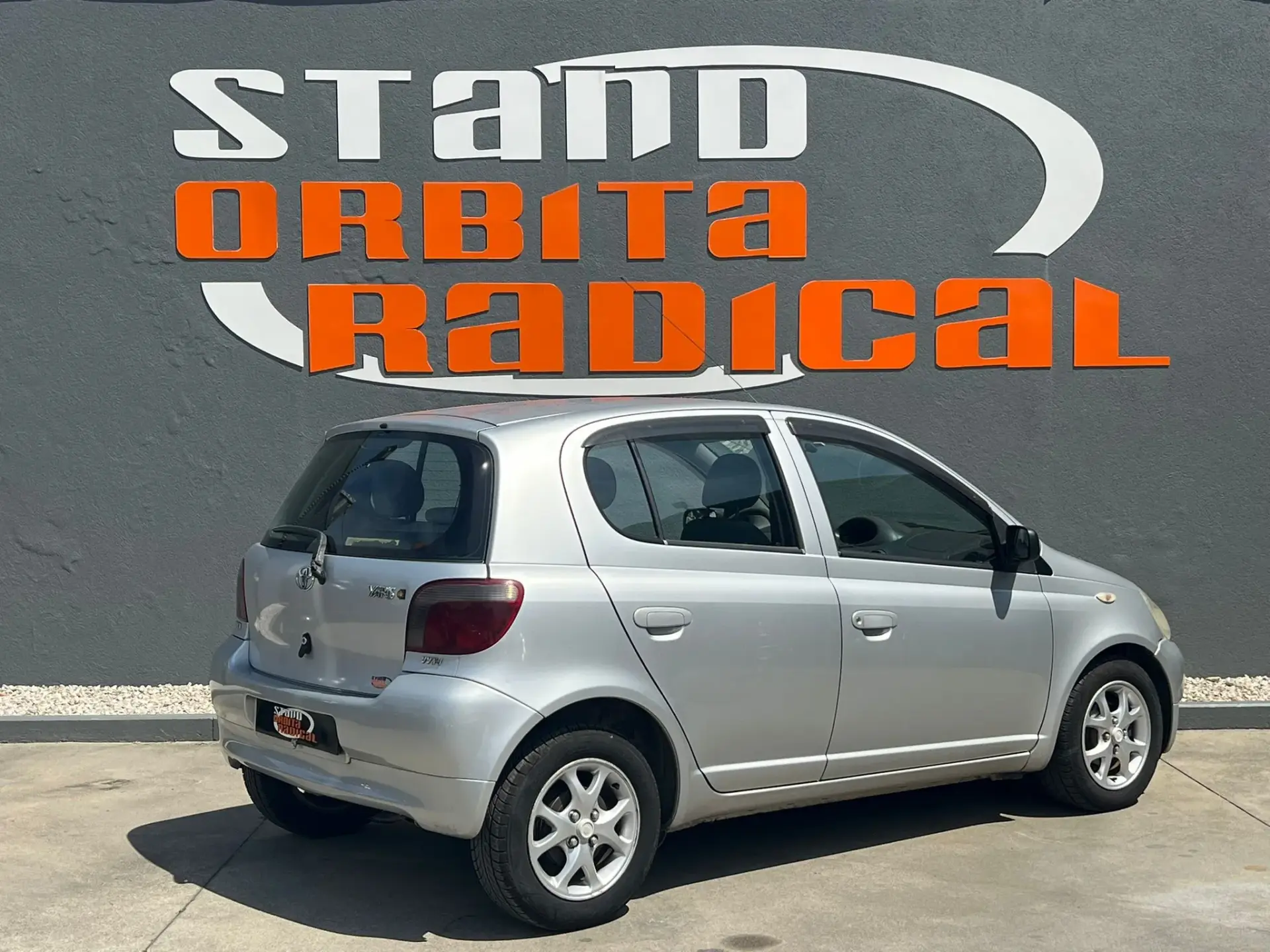 Toyota Yaris 1.0 Base C/Radio 2