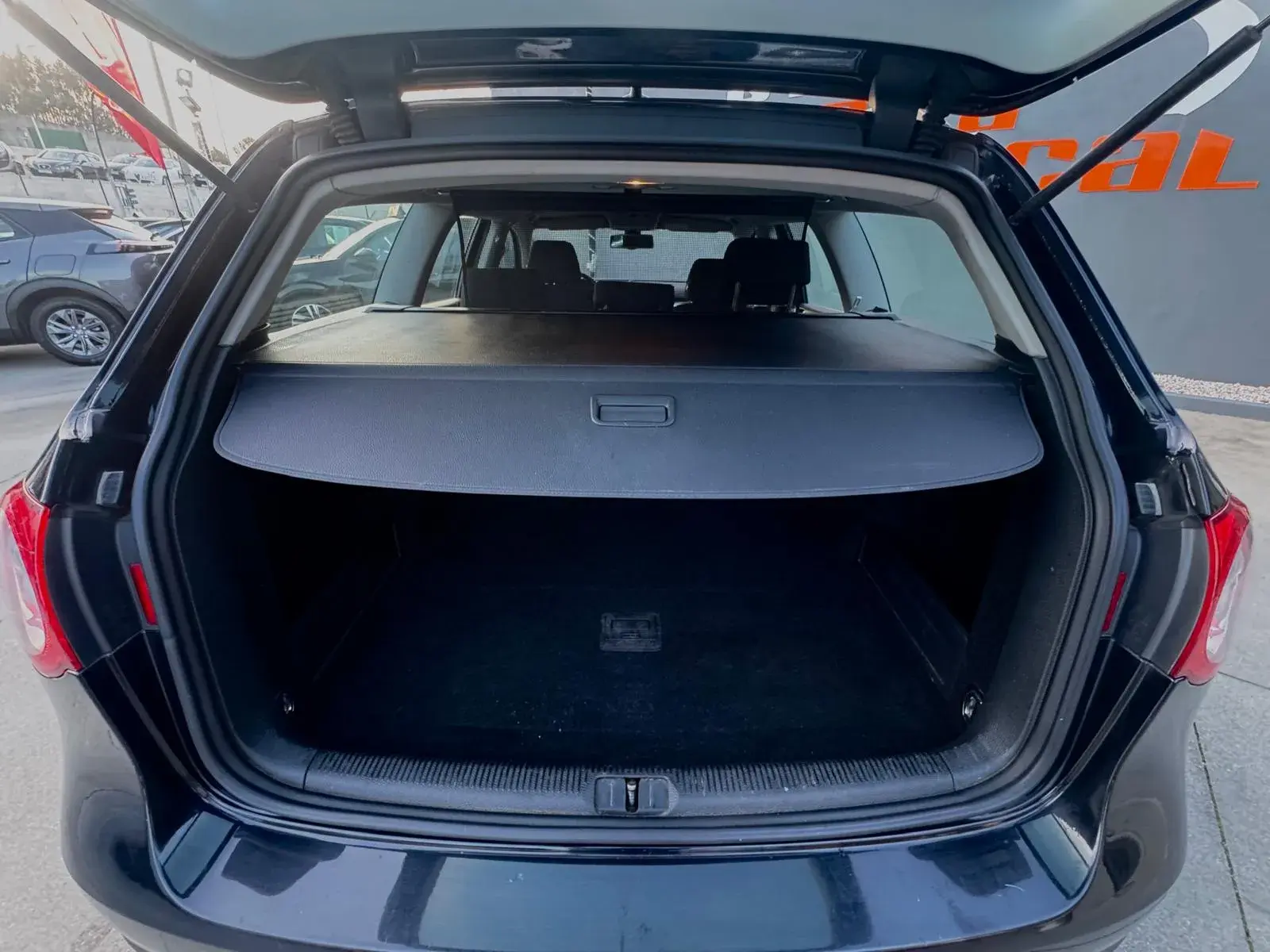 Volkswagen Passat 2.0 TDi Sport 12