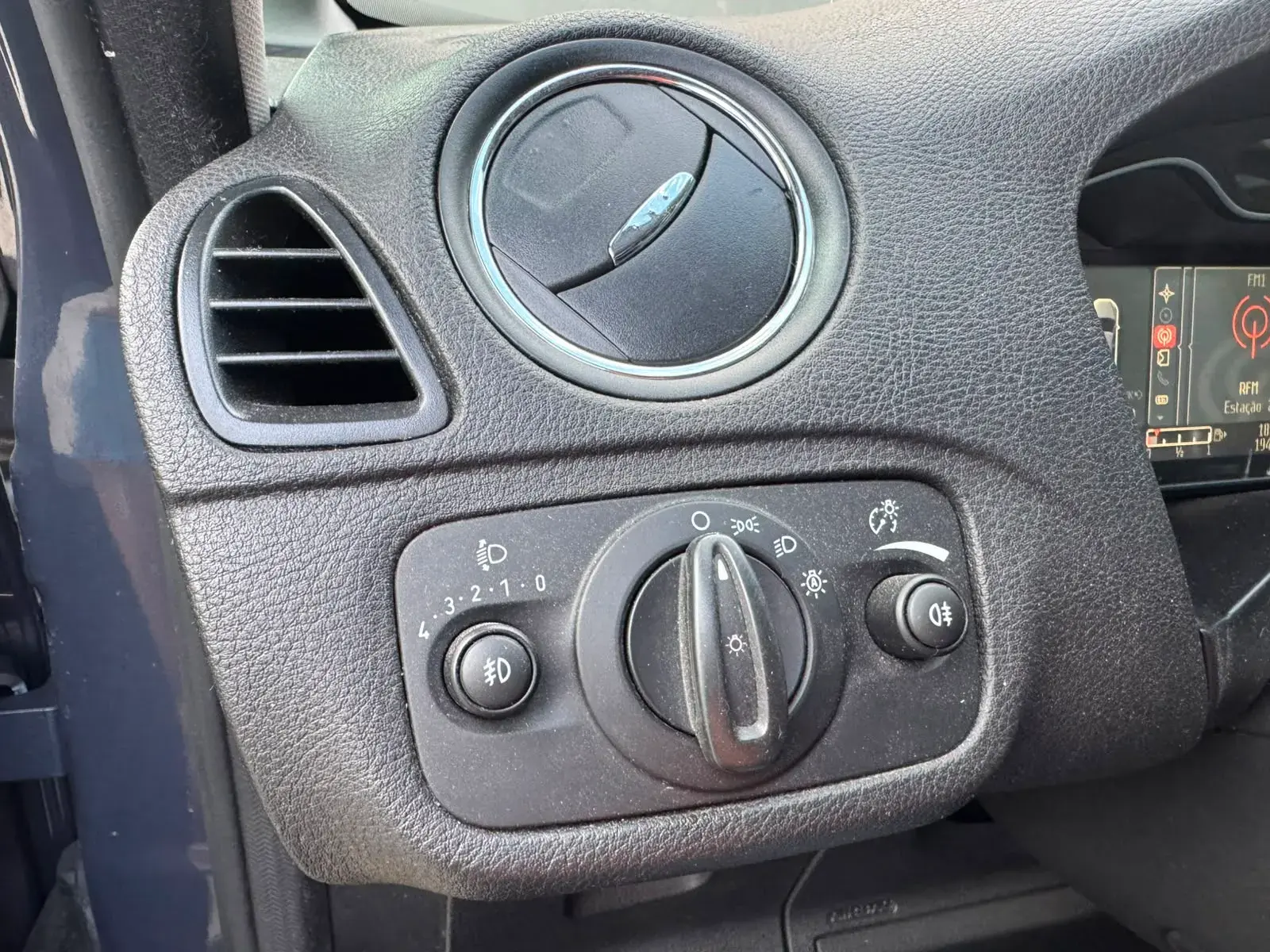Ford Galaxy 2.0 TDCi Titanium Business 11