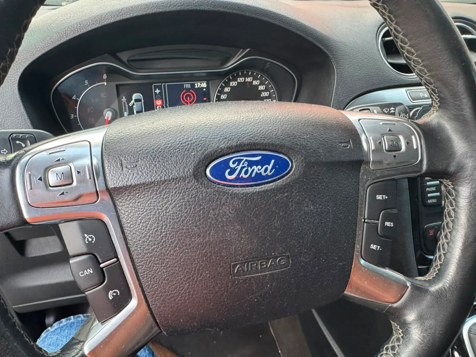 Ford Galaxy 2.0 TDCi Titanium Business 12