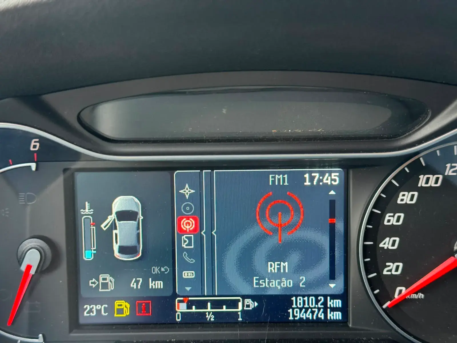 Ford Galaxy 2.0 TDCi Titanium Business 14