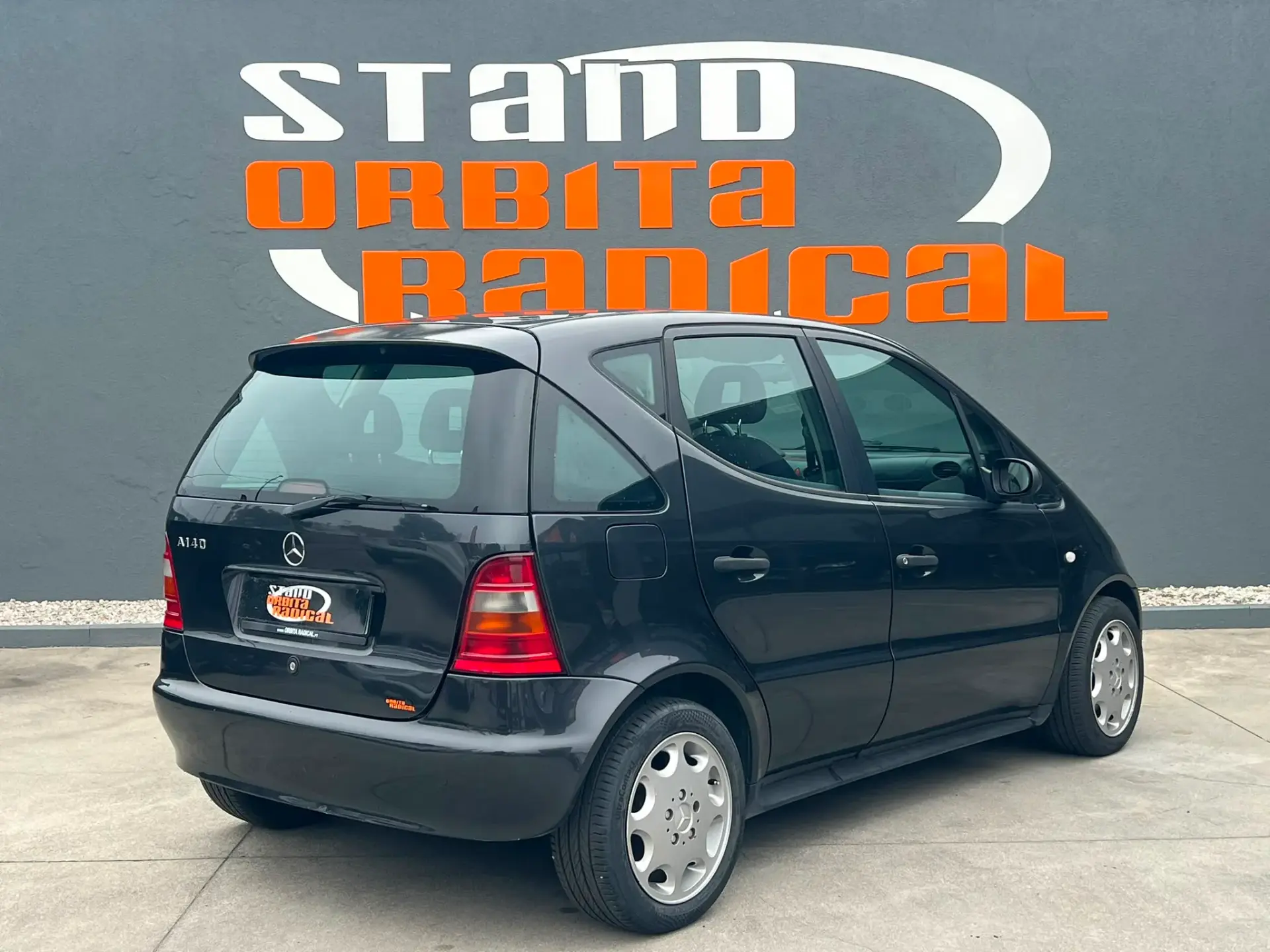 Mercedes-Benz A 140 Classic 2