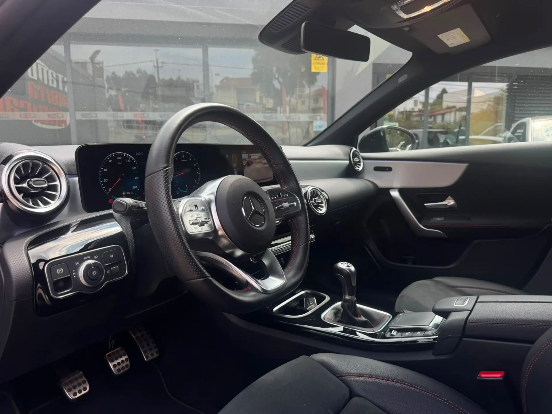 Mercedes-Benz A 180 AMG LINE ECRA FULL LED 18