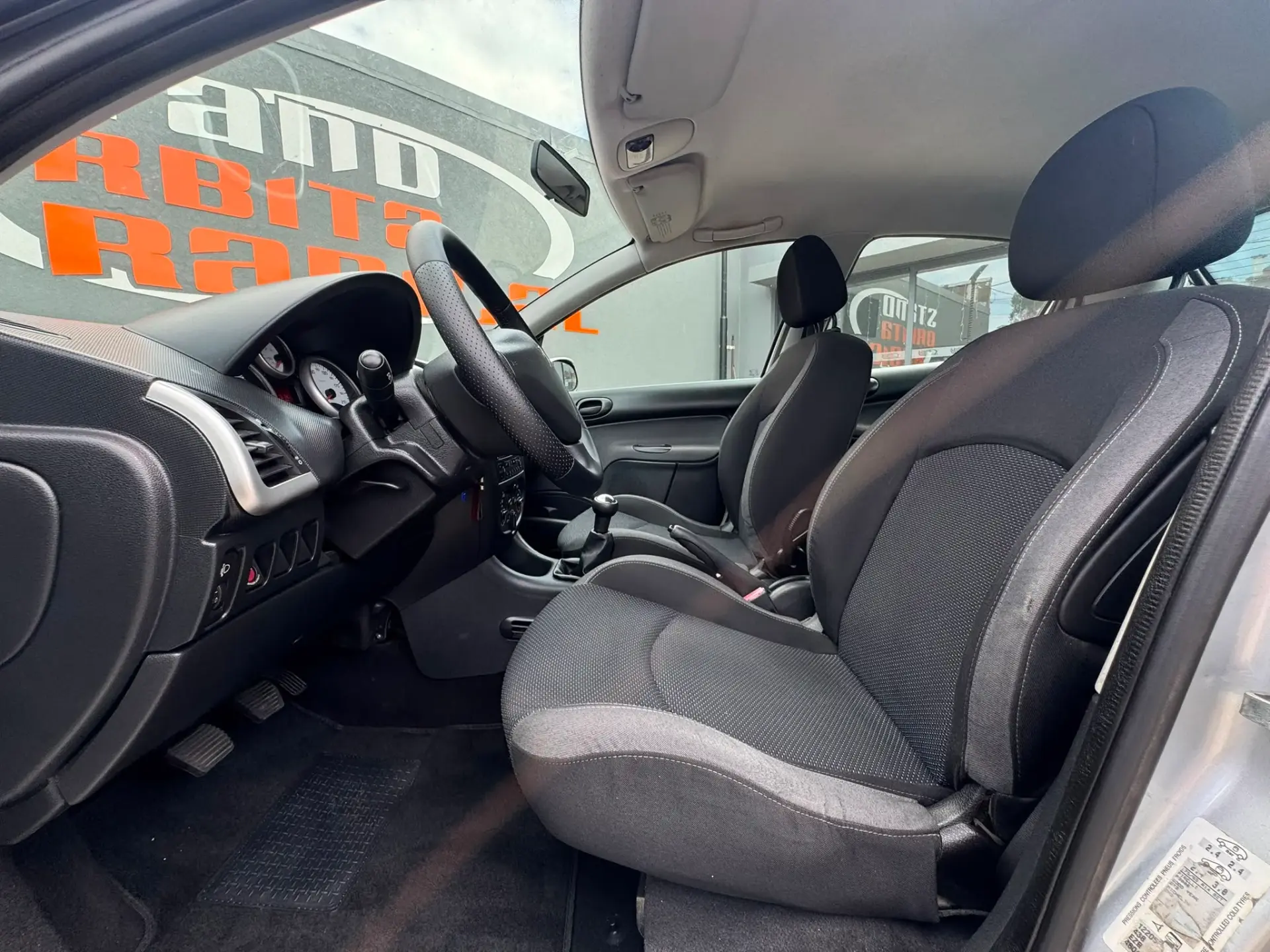 Peugeot 206 1.1 Trendy 6