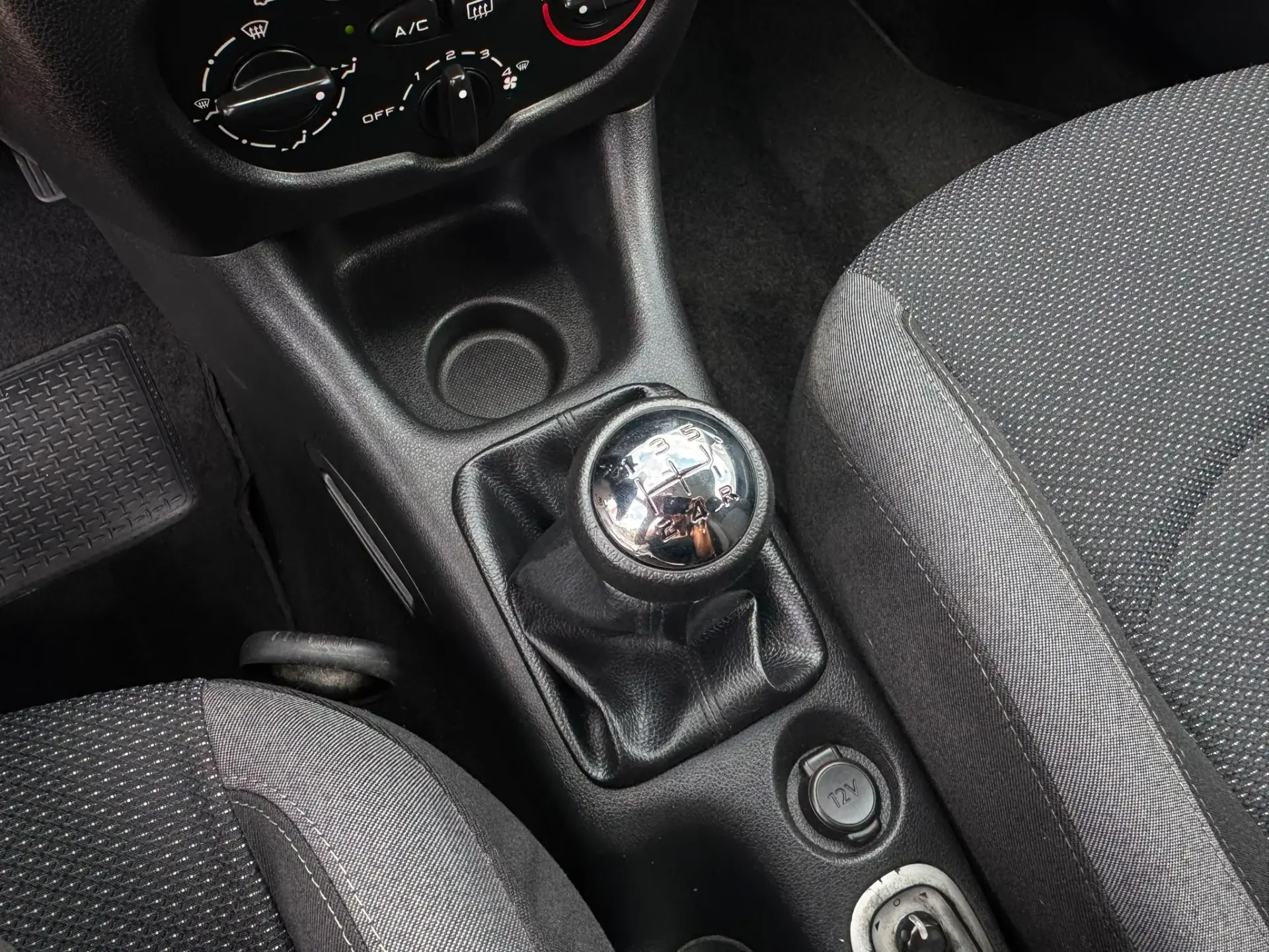 Peugeot 206 1.1 Trendy 9