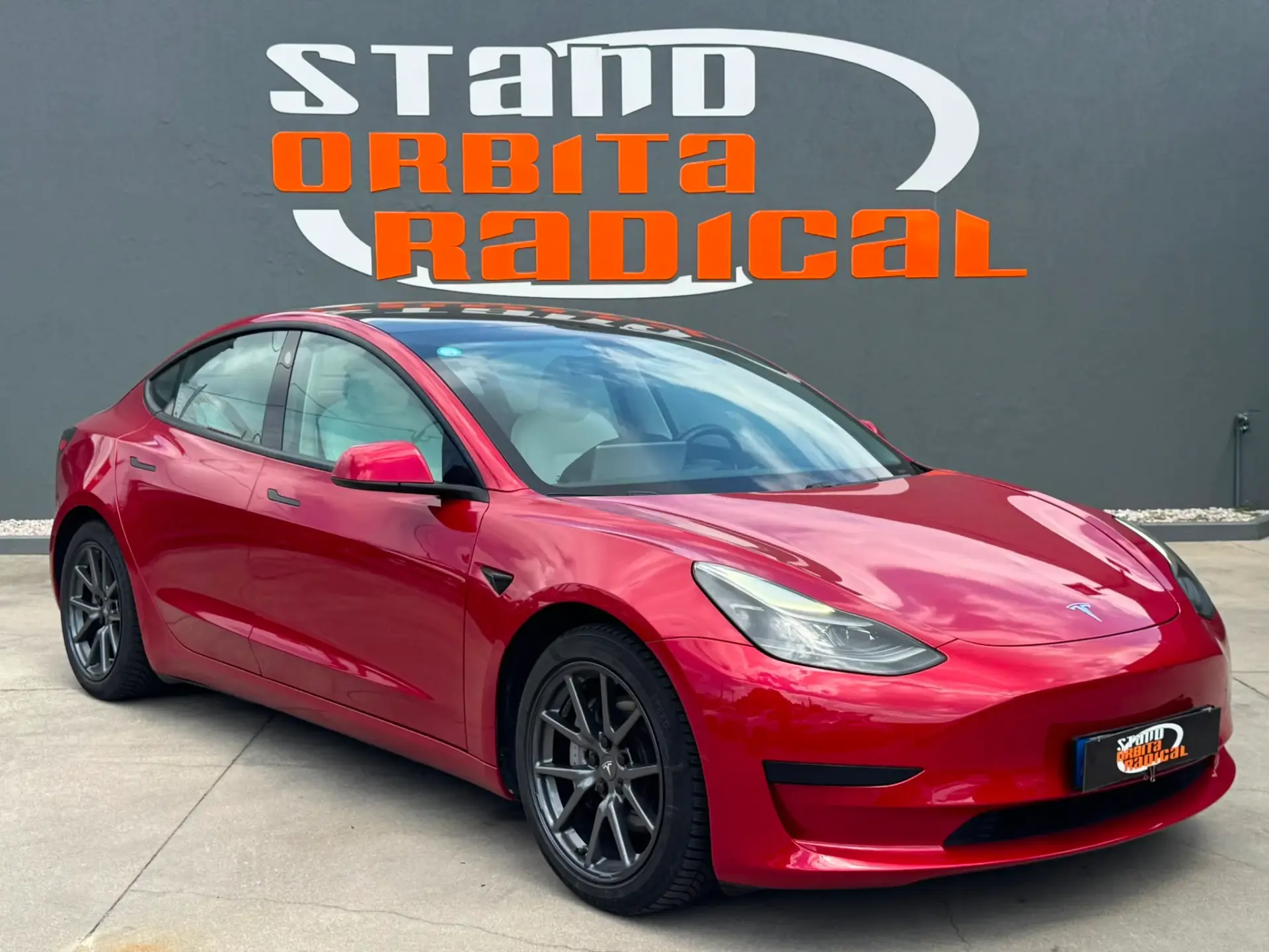 Tesla Model 3 Standard Range Plus RWD 3