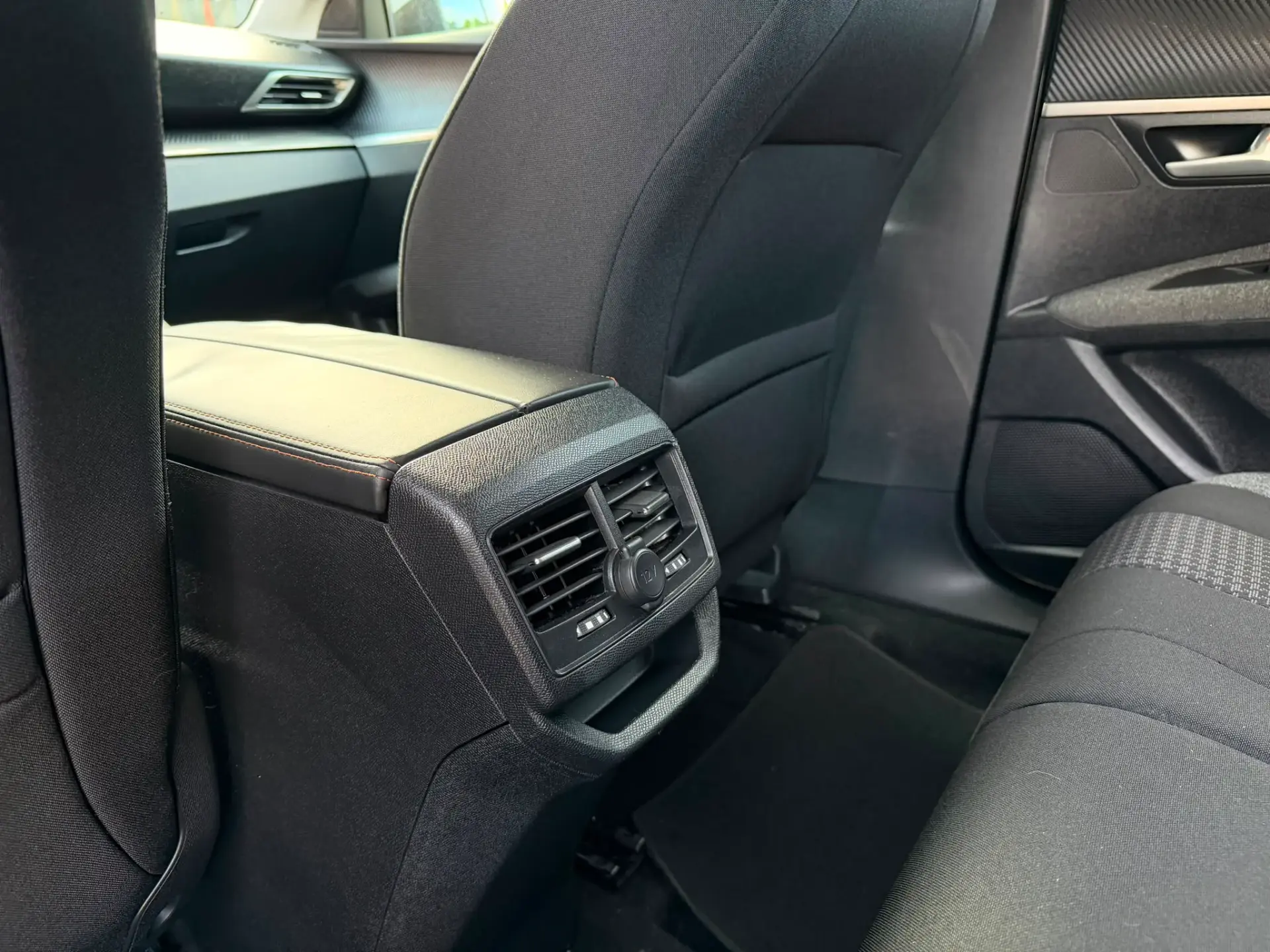 Peugeot 3008 1.5 BlueHDi Allure EAT8 21