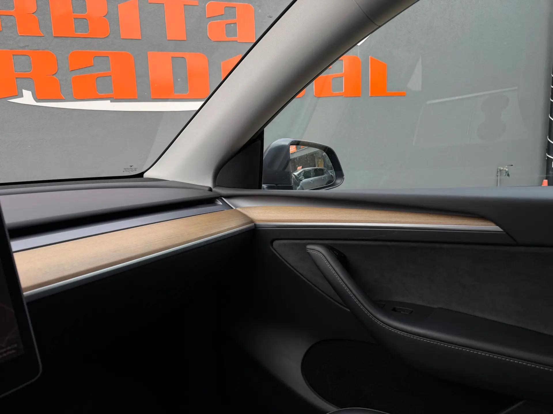Tesla Model Y Long Range Tração Integral 12