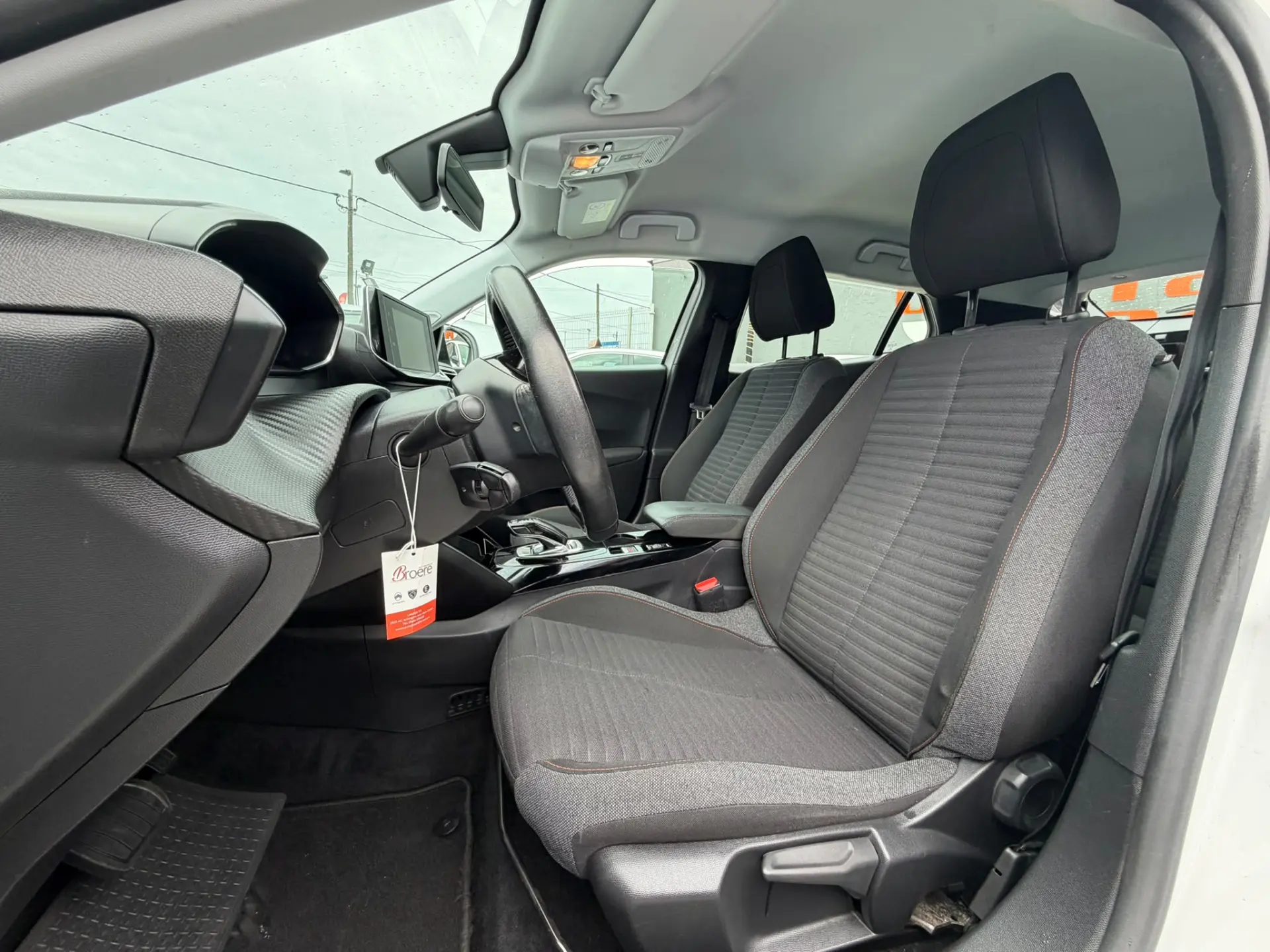 Peugeot e-2008 50 kWh Active 13