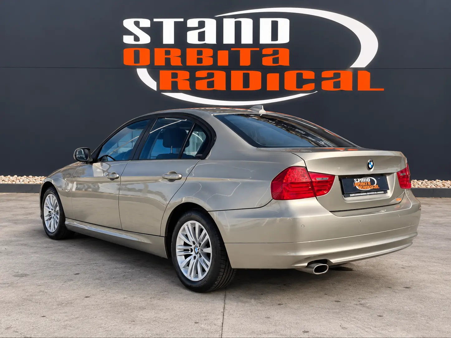 BMW 318 d Dynamic 3