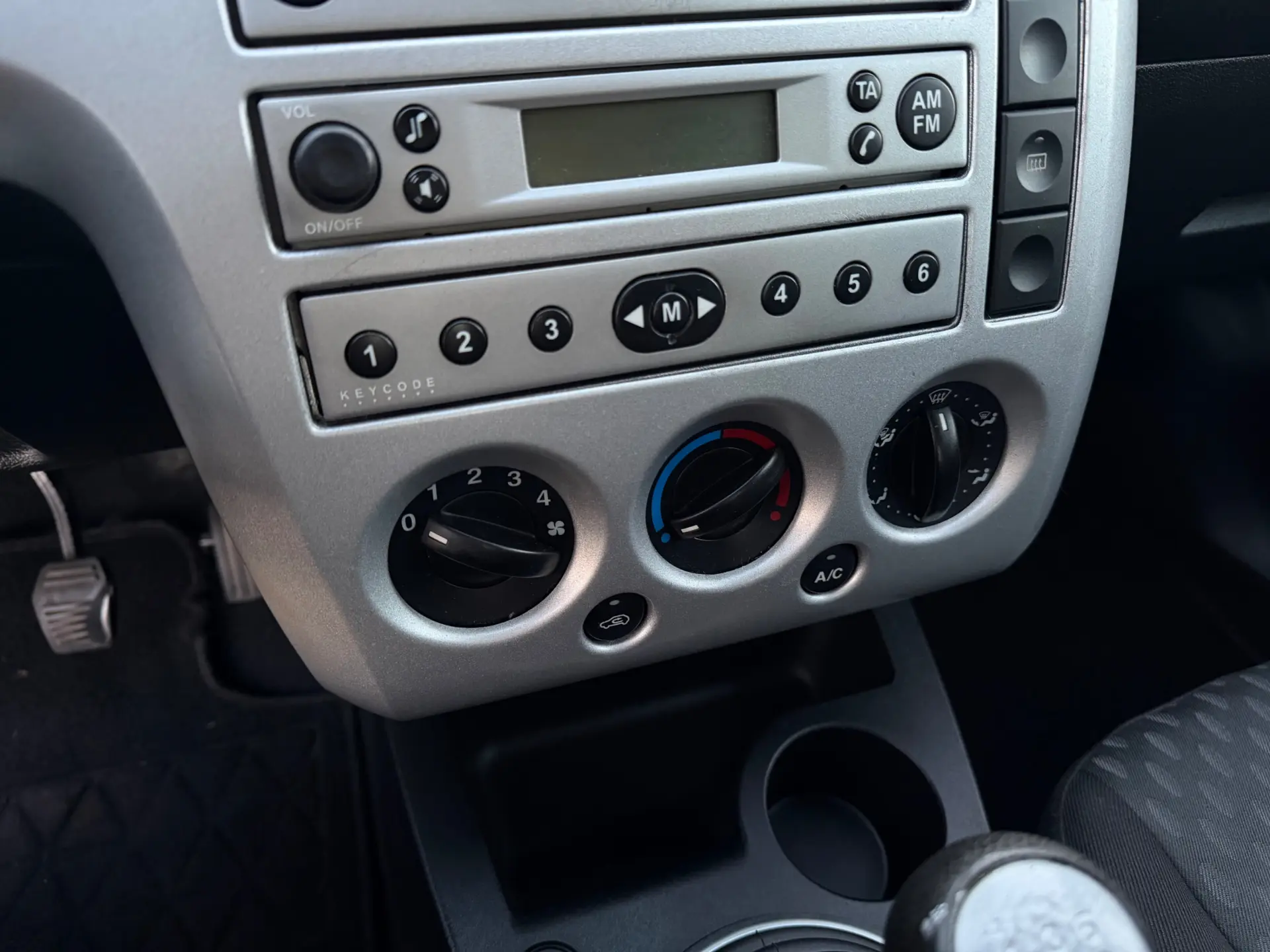 Ford Fiesta 1.25 Ambiente 15
