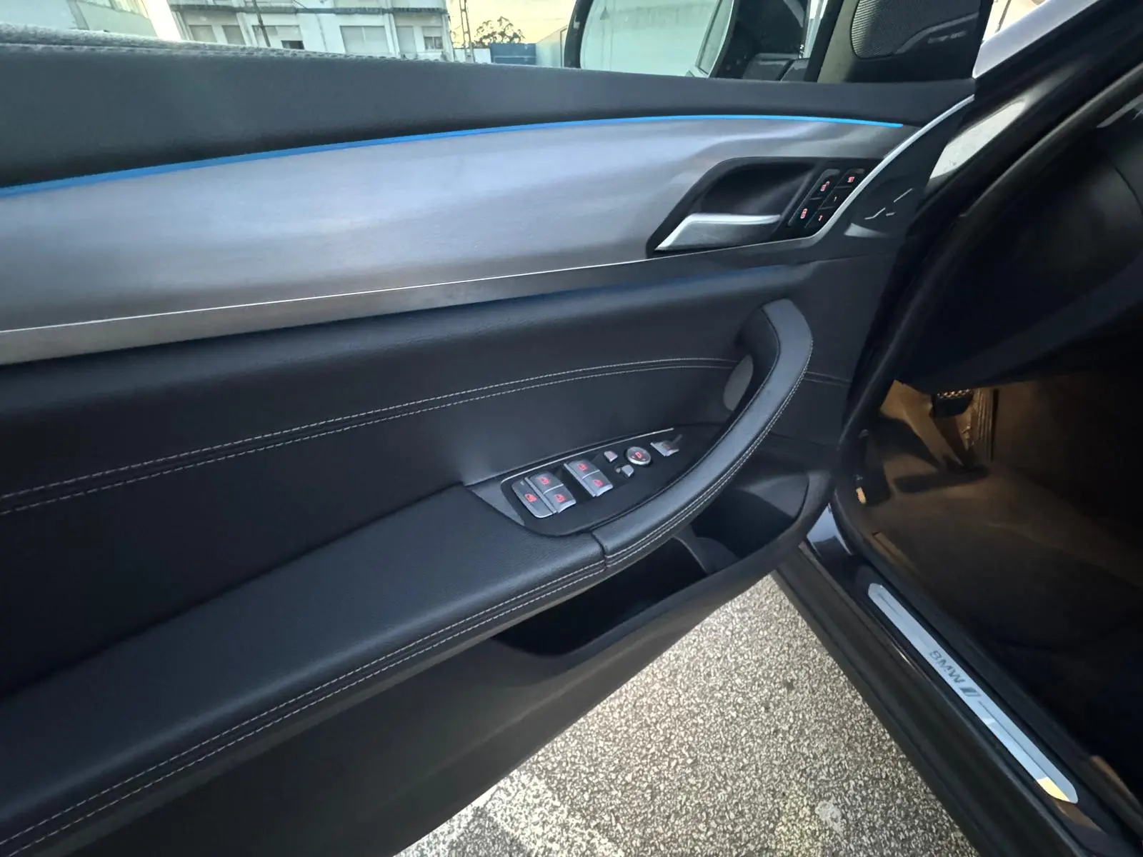 BMW iX3 Inspiring 16