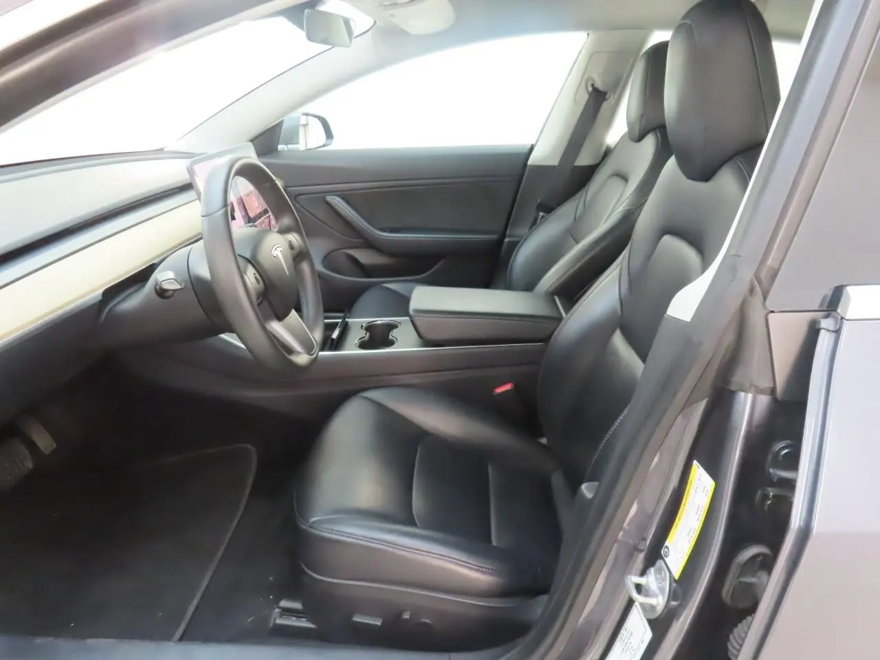 Tesla Model 3 Standard RWD Plus 5