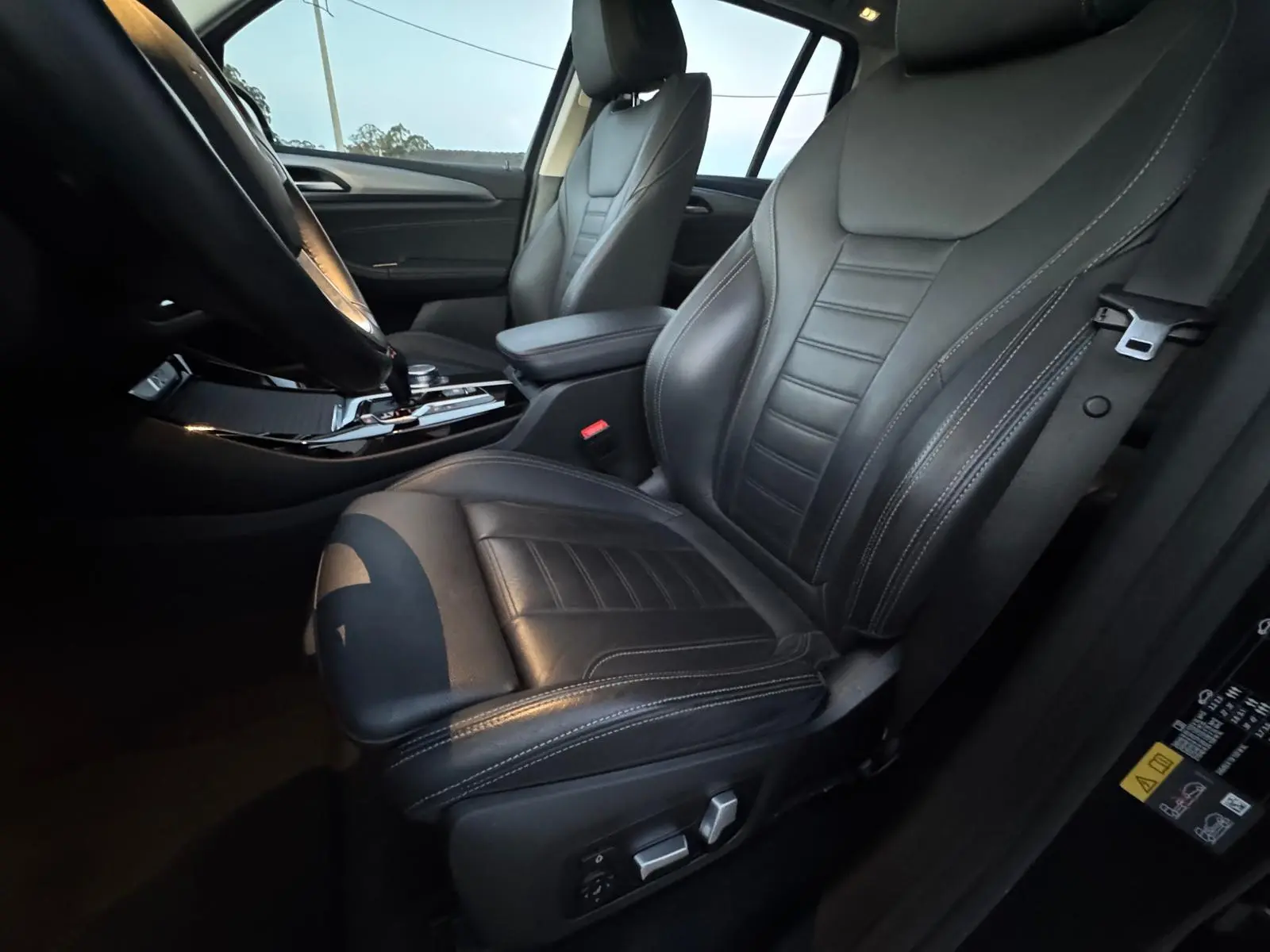 BMW iX3 Inspiring 9