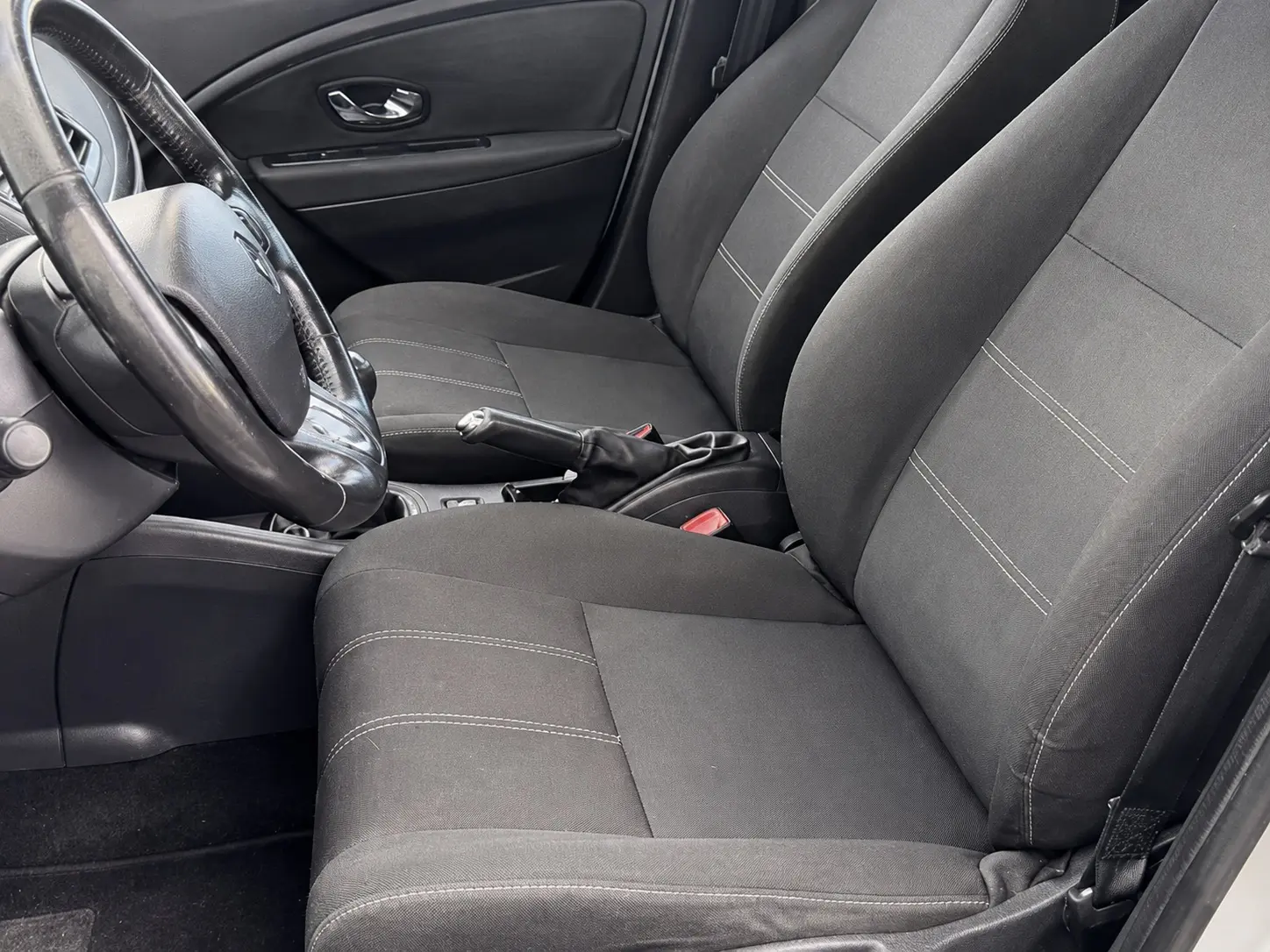 Renault Mégane Sport Tourer 1.5 dCi Confort 6