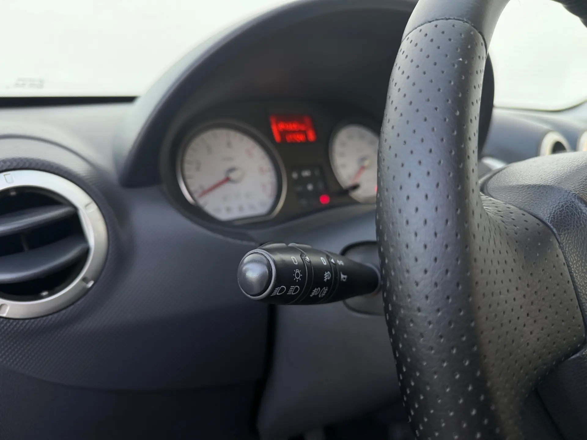 Dacia Sandero 1.5 dCi Comfort 8