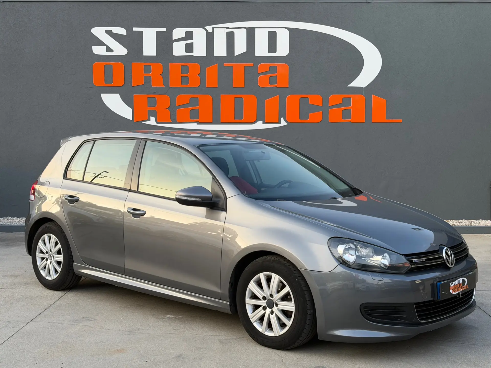 Volkswagen Golf 1.6 TDi Confortline 4