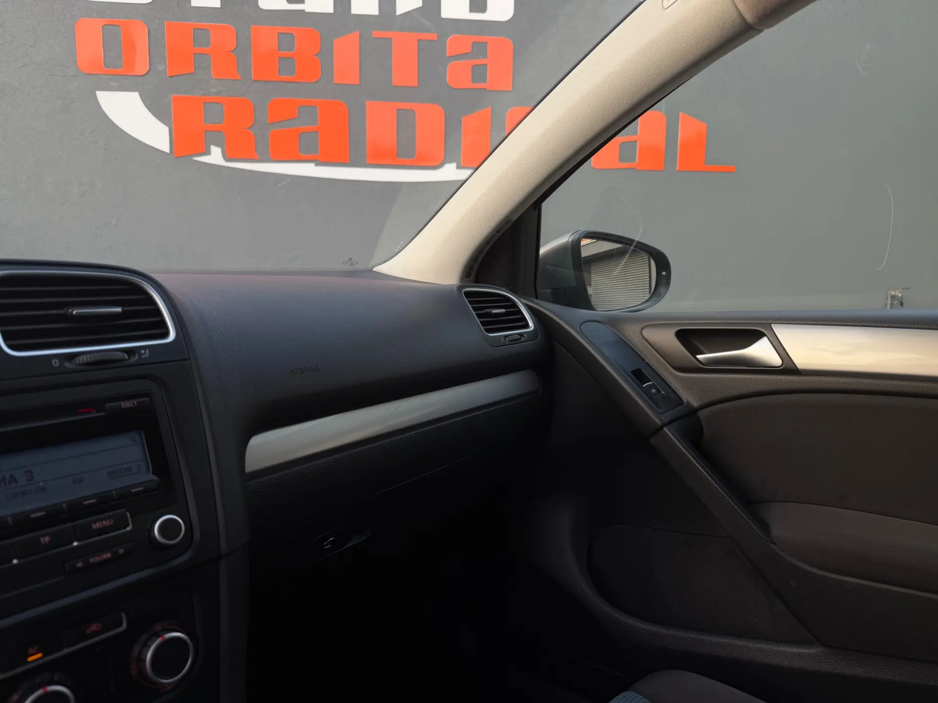 Volkswagen Golf 1.6 TDi Confortline 13