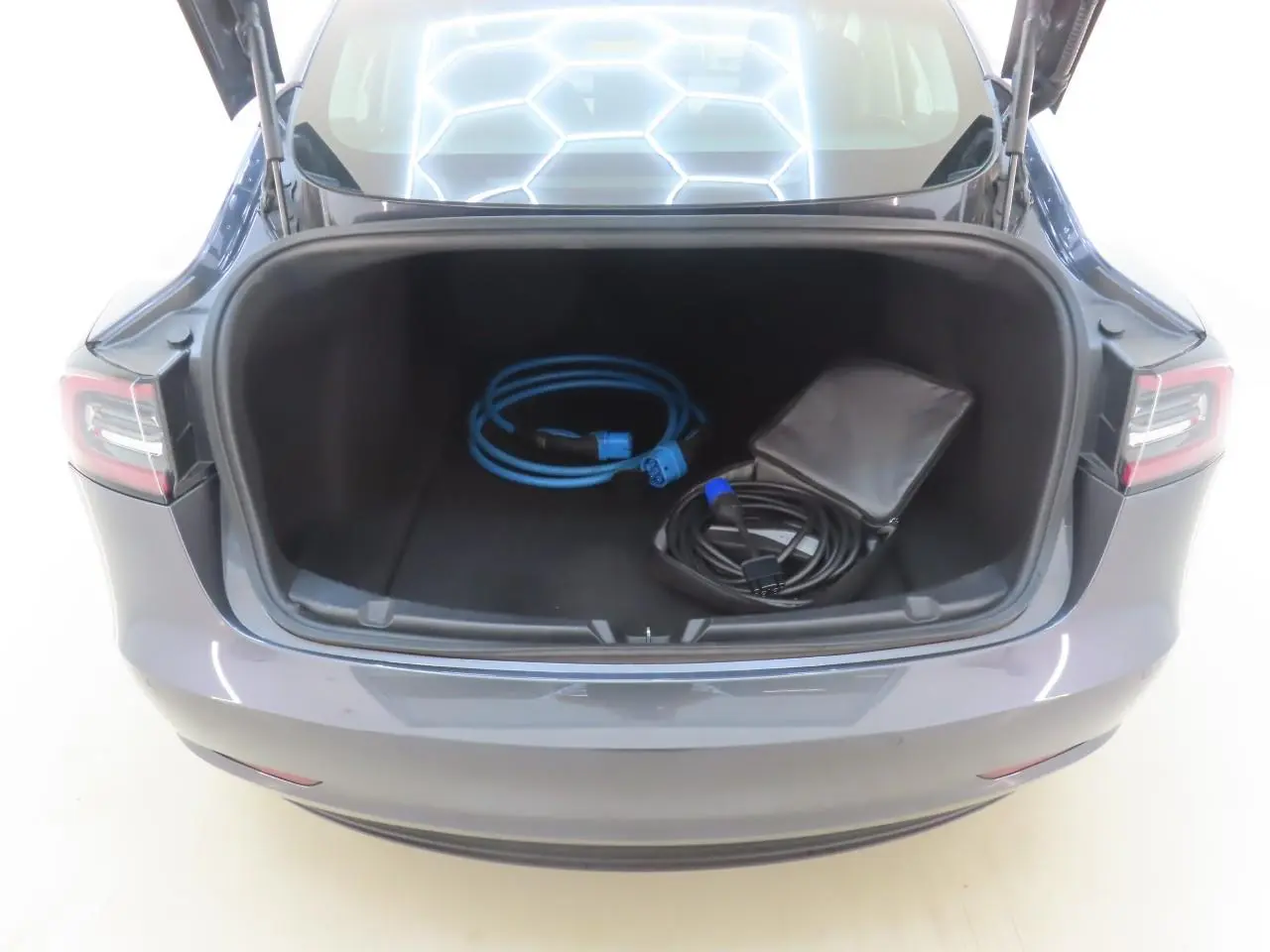 Tesla Model 3 Standard RWD Plus 9