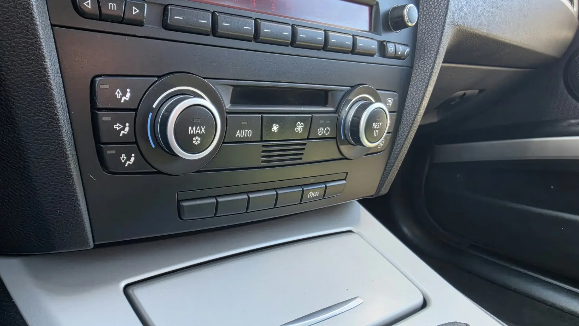 BMW 318 d Dynamic 9