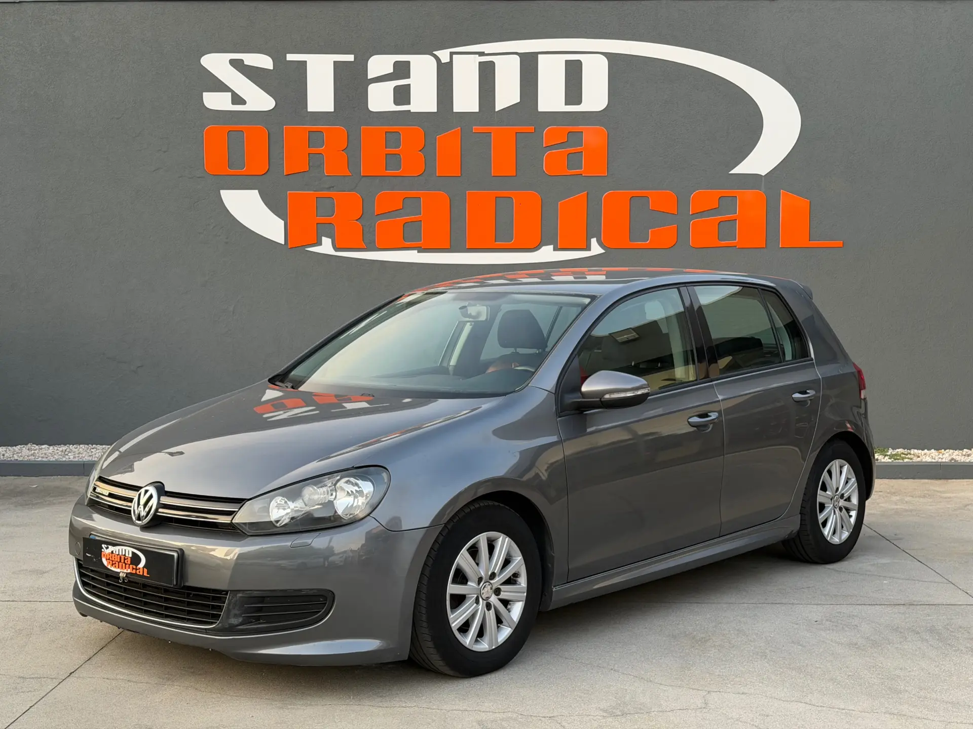 Volkswagen Golf 1.6 TDi Confortline 1