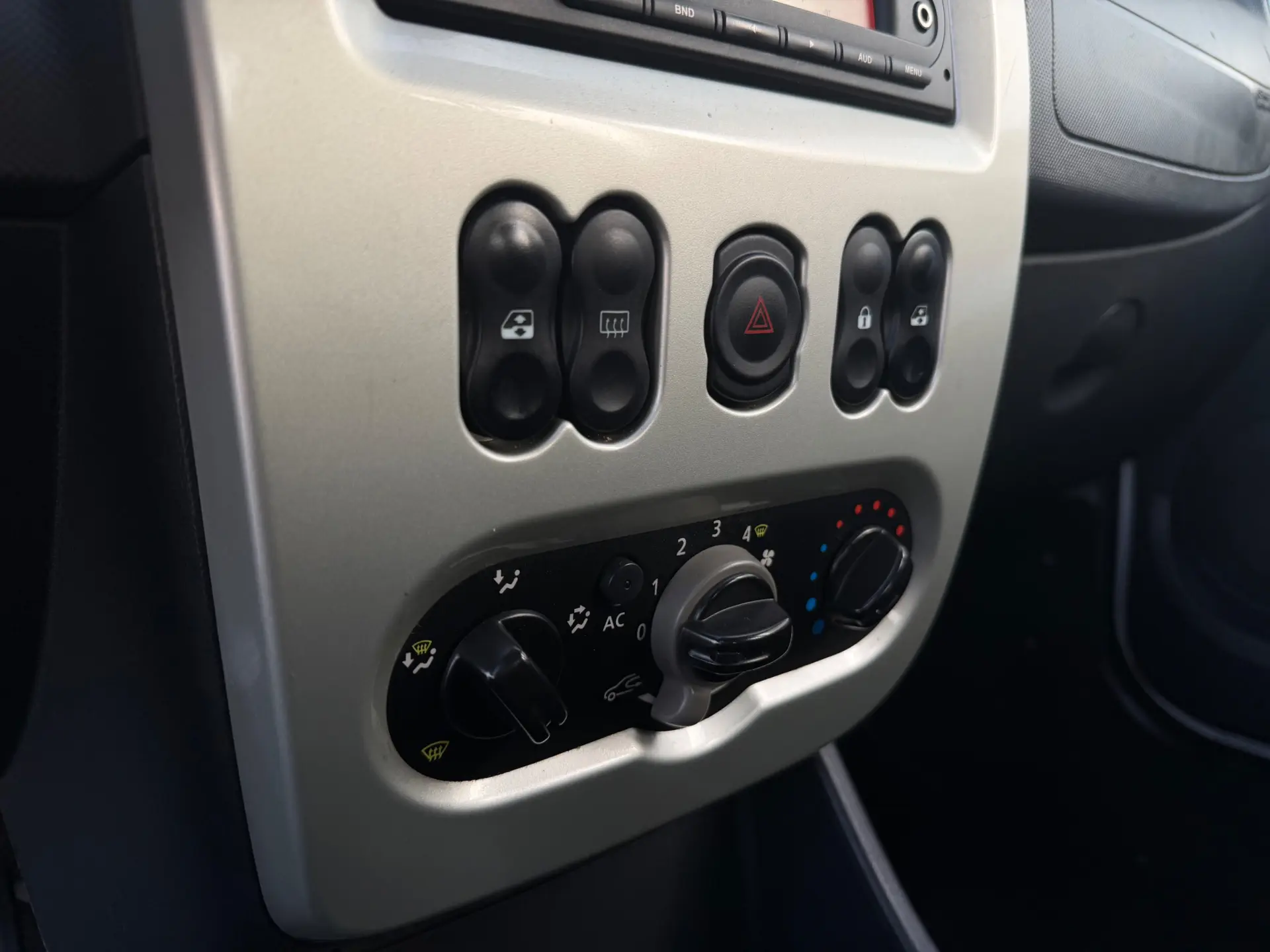 Dacia Sandero 1.5 dCi Comfort 10