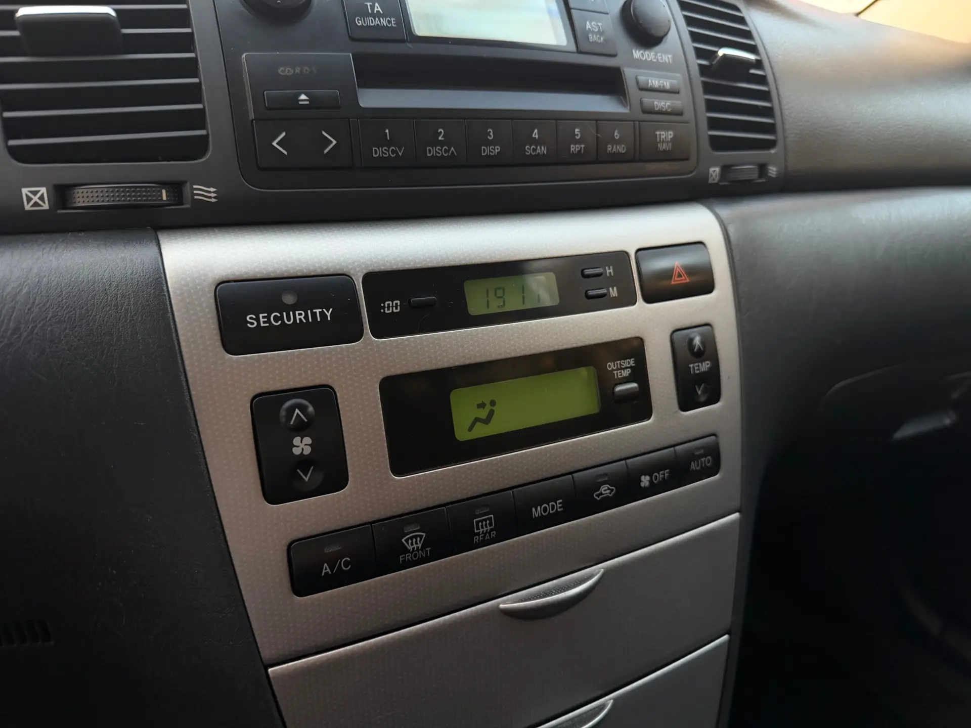 Toyota Corolla SW 1.4 VVT-i AC 14