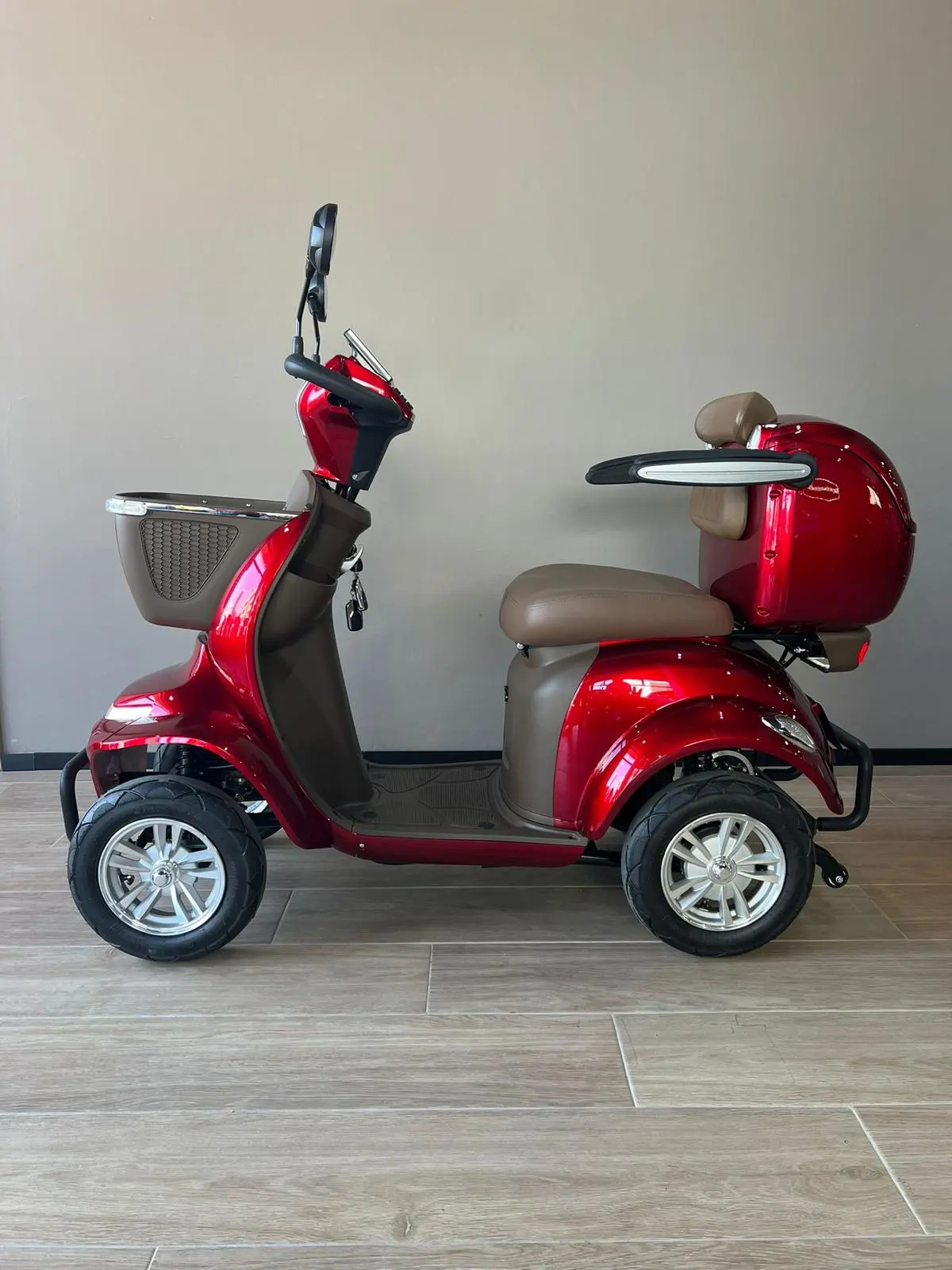 XEC LUNAR-Q 1000W NOVO 1