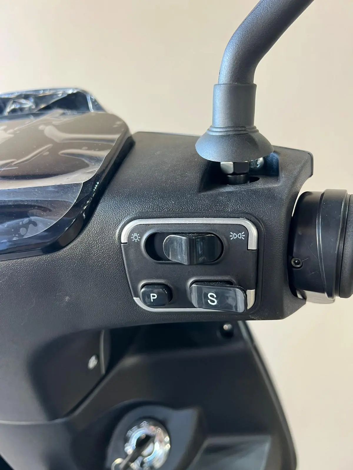 Raider Scooty 250 4