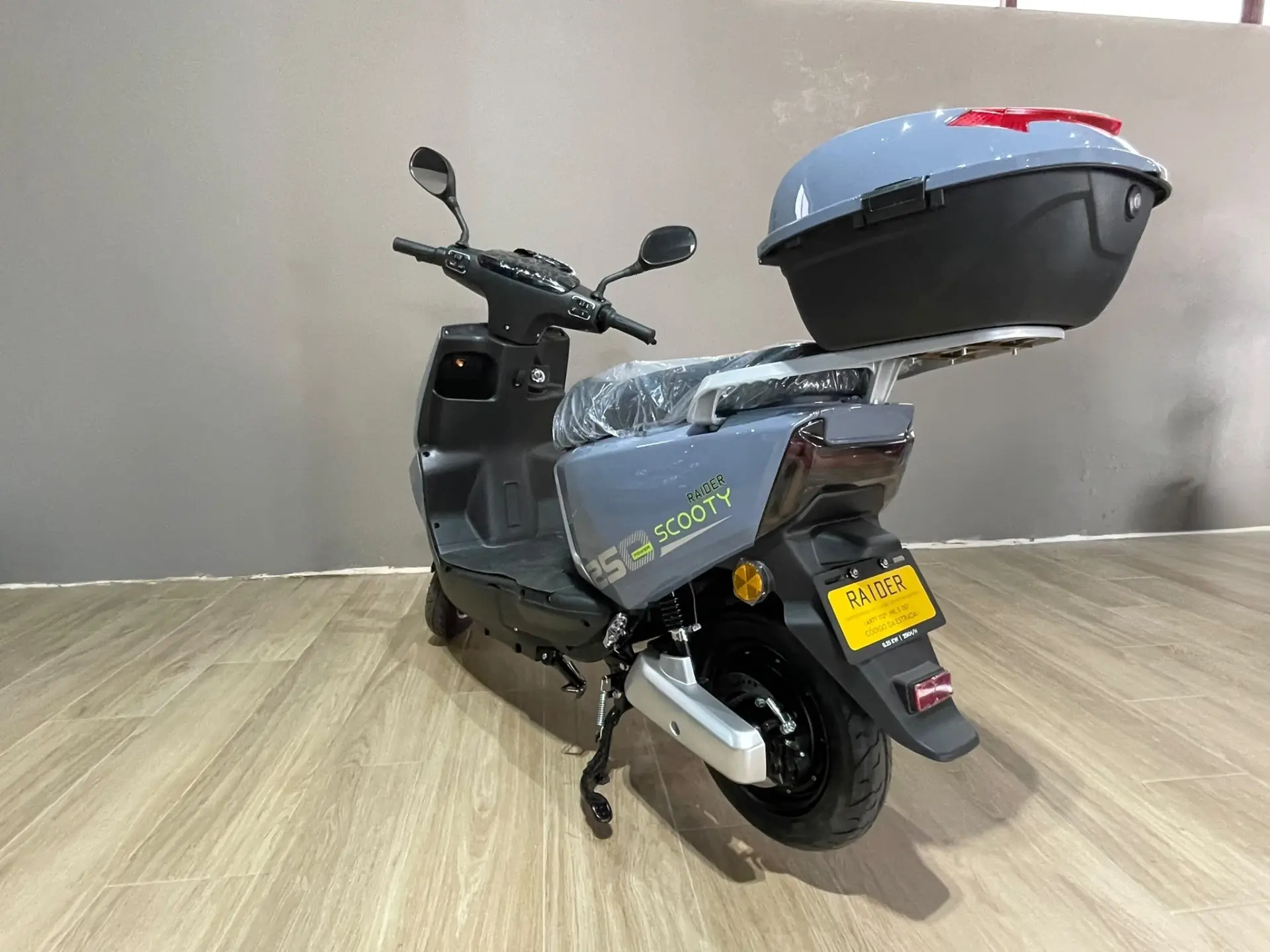 Raider Scooty 250 7