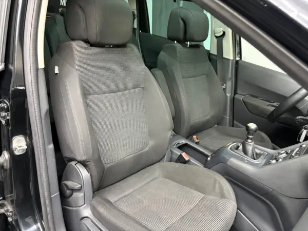 Peugeot 5008 1.6 HDi Tech-Motion 14