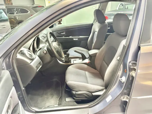 Mazda 3 Sedan MZ-CD 1.6 Exclusive Plus 4