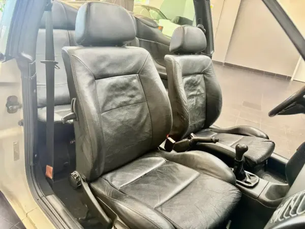 Volkswagen Golf Cabriolet 2.0 Avangard 9