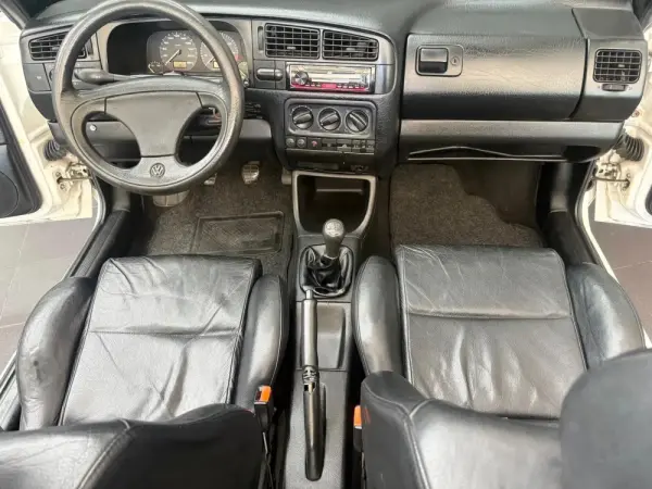 Volkswagen Golf Cabriolet 2.0 Avangard 11