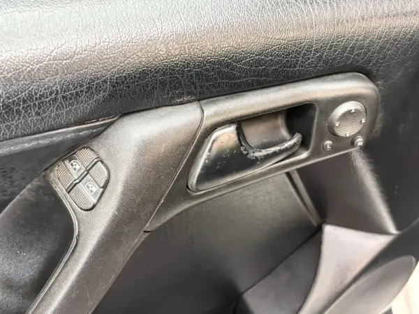Volkswagen Golf Cabriolet 2.0 Avangard 14