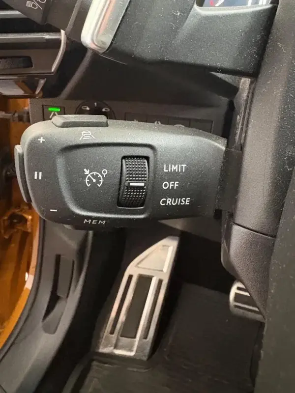 DS DS7 Crossback 2.0 HDi La Premier 180 Cv 29