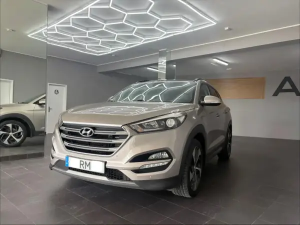 Hyundai Tucson 1.7 Crdi Premium DCT 140 Cv 2