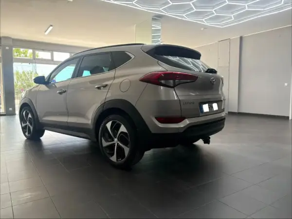 Hyundai Tucson 1.7 Crdi Premium DCT 140 Cv 4