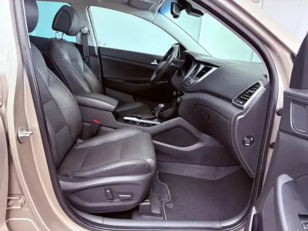 Hyundai Tucson 1.7 Crdi Premium DCT 140 Cv 8