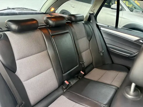 Mercedes-Benz C 220 CDi Avantgard 11
