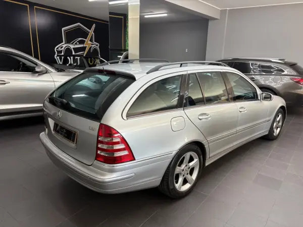 Mercedes-Benz C 220 CDi Avantgard 32