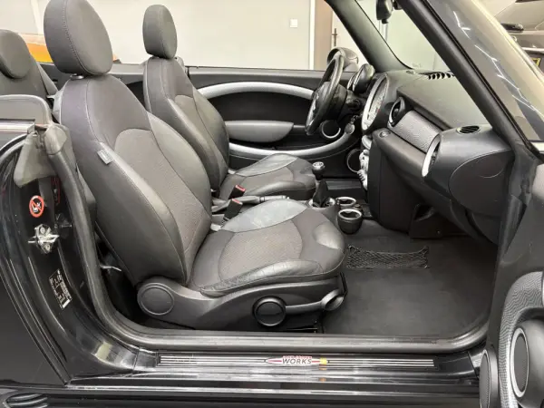 MINI Cabrio Cooper S 3