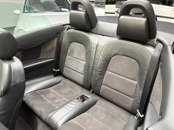 Audi A3 Cabrio 1.6 TDI (clean diesel) Attraction 3