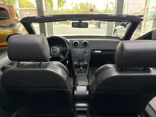 Audi A3 Cabrio 1.6 TDI (clean diesel) Attraction 9